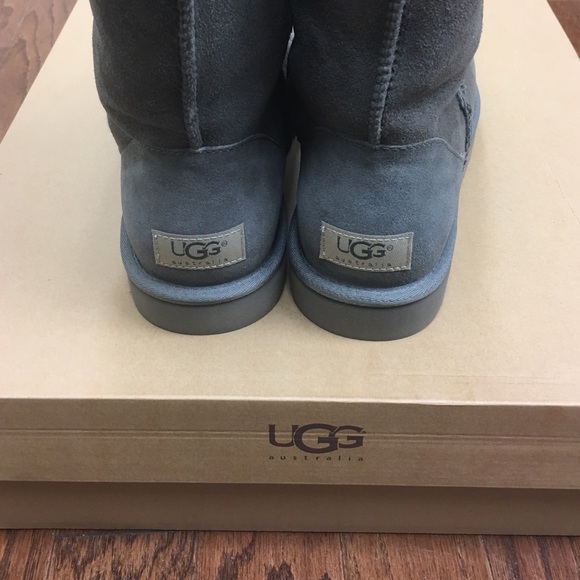 Ugg Australia - Classic Tall - Gray - Picture 2 of 4
