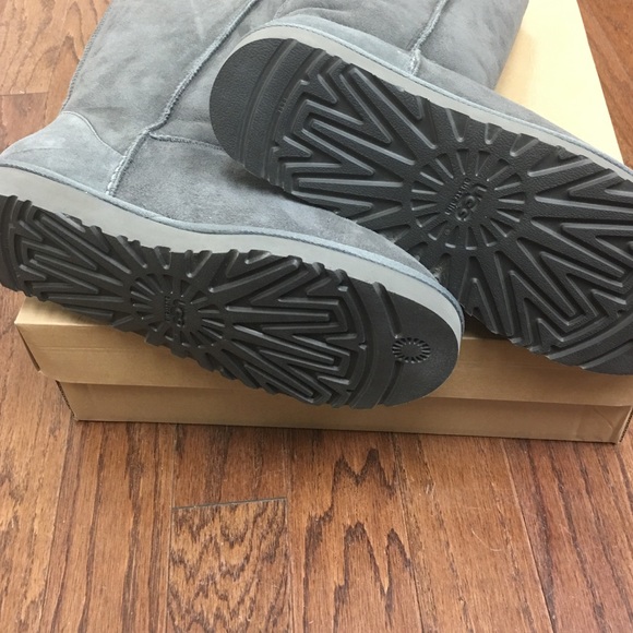 Ugg Australia - Classic Tall - Gray - Picture 3 of 4