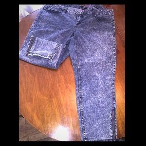 Acid Wash Stiletto Jeans NWOT ✨ PLUS SIZE