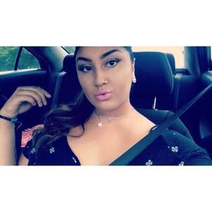 Meet your Posher, Alexis