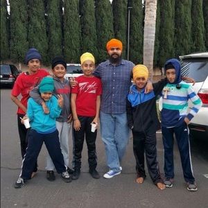 Meet your Posher, Harminder