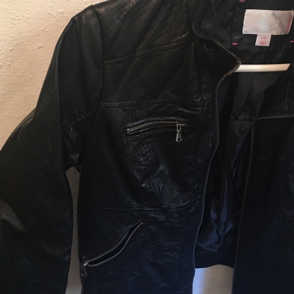 Woman's Faux leather biker jacket - Picture 2 of 3