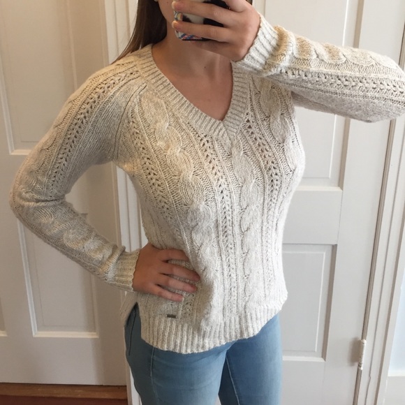 ❌SOLD❌Cream Hollister Knit Sweater - Picture 4 of 4