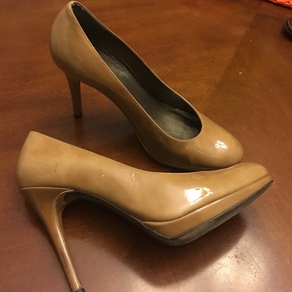 Stuart weitzman patent nude heel work friendly