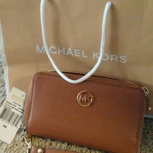 New with tags, never used! Michael Kors wallet
