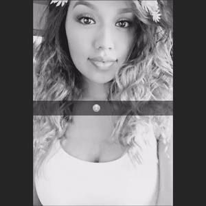 Meet your Posher, Dalia