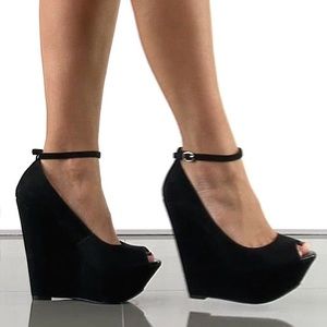 ➖ JESSICA SIMPSON Black suede Marcie Wedge ➖