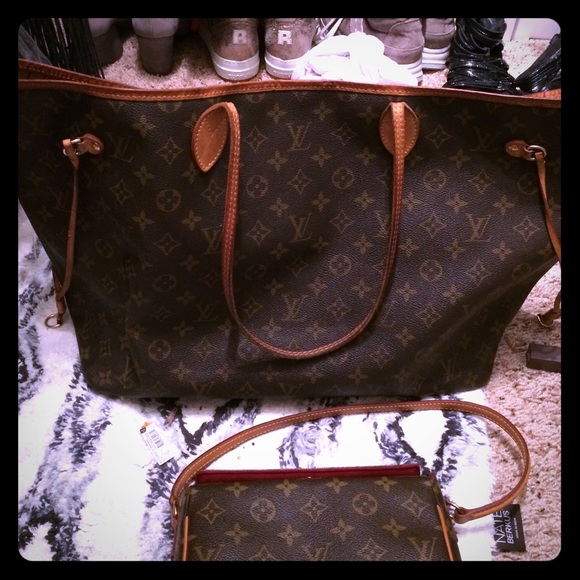 Louis Vuitton authentic neverful bag