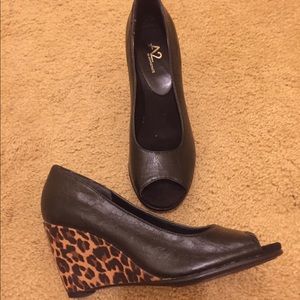 A2 by Aerosoles. All Leather wedges.Size9 Like New