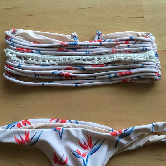 🚫SOLD🚫Acacia bird of paradise bikini set - Picture 2 of 4