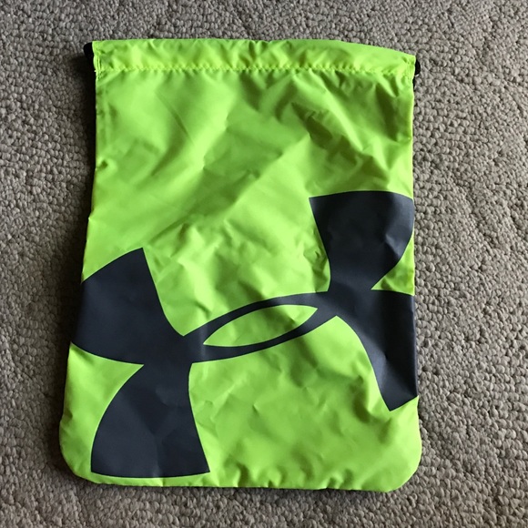 Under Armour draw string bag.
