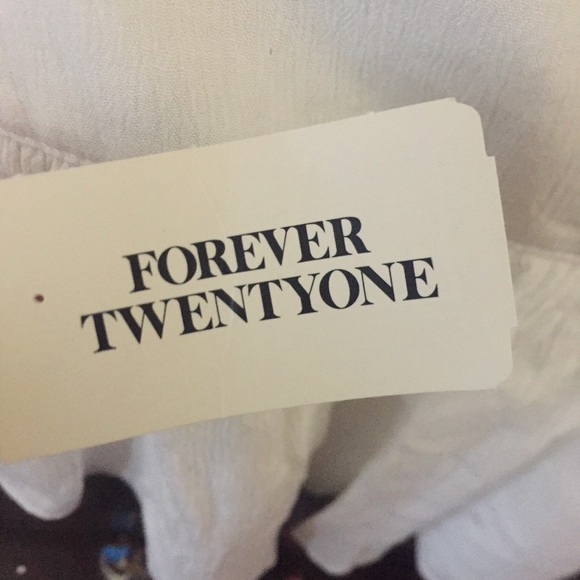 White forever 21 skirt - Picture 3 of 4