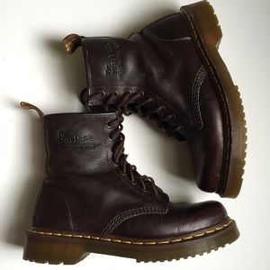 Dr. Martens classic 1460 8-eye boot
