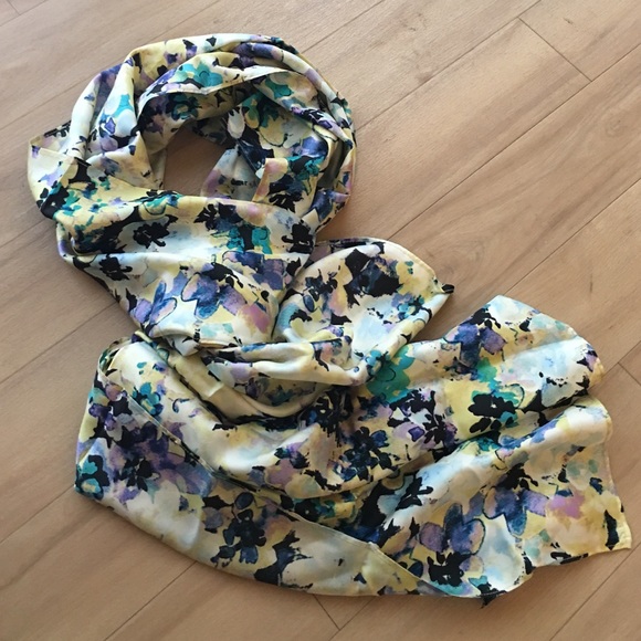 Beautiful floral print Ann Taylor Silk Scarf