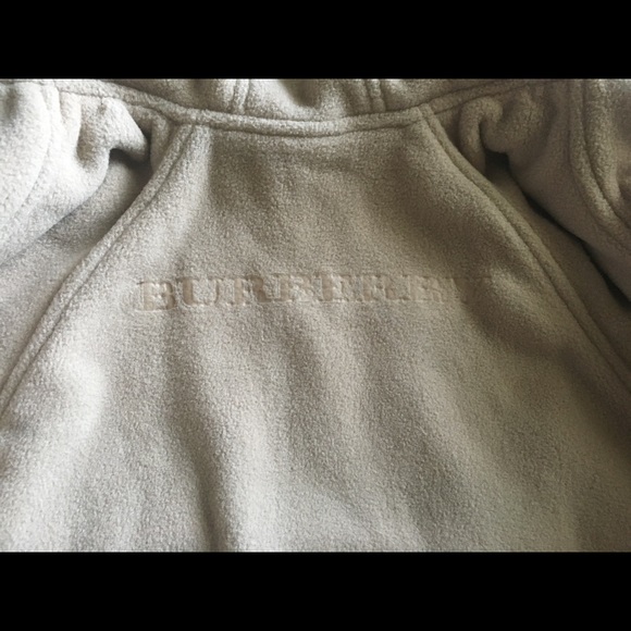 Adorable 2 in 1 Burberry 6 month jacket - Picture 4 of 4