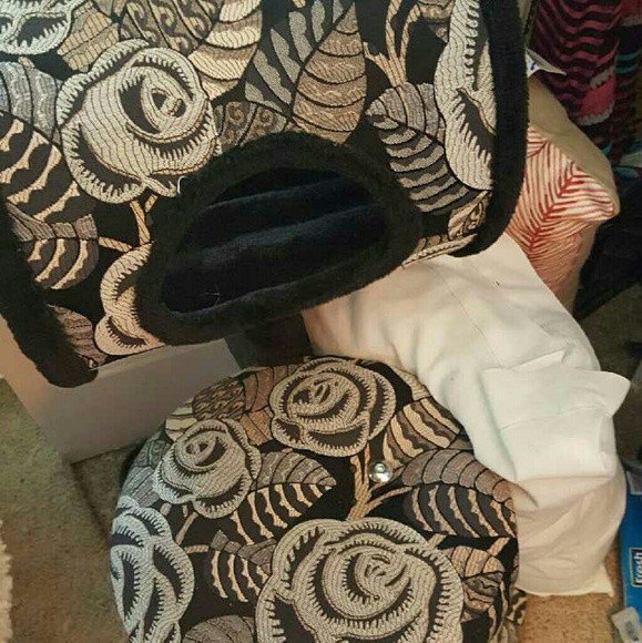 Cat stand - Picture 2 of 3