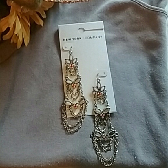 🍁NEW NEVER WORN 🍁Earrings