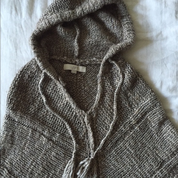 Ann Taylor Loft Knit Poncho - Picture 2 of 3
