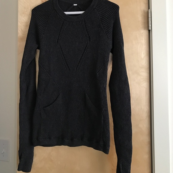 Lululemon gray sweater