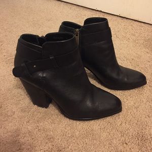 Dolce Vita black booties