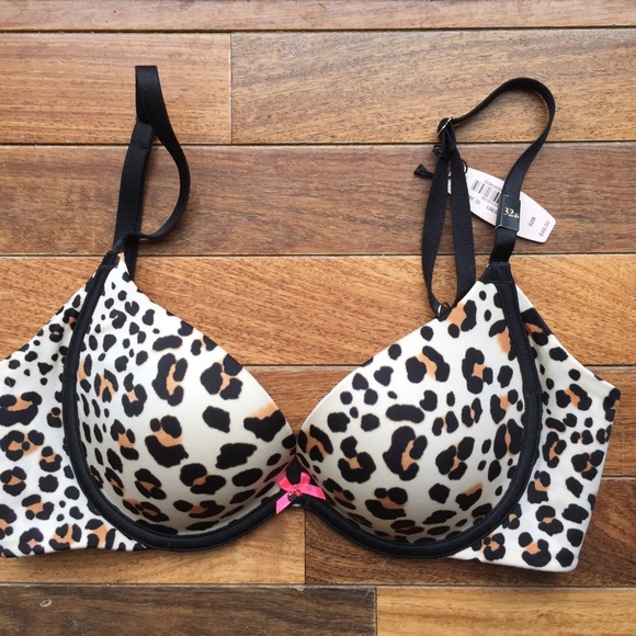 NWT Victoria's Secret bra - 32B