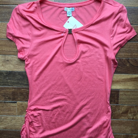 NWT Guess keyhole top