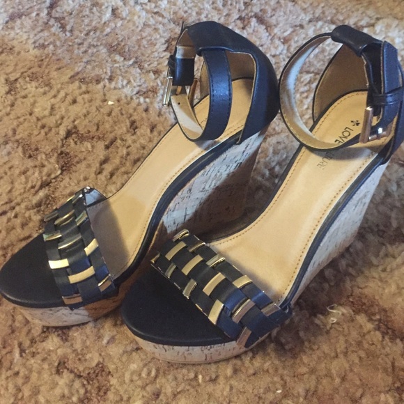 Black wedges with tan cork wedge. ⚠️BRAND NEW⚠️ - Picture 1 of 4