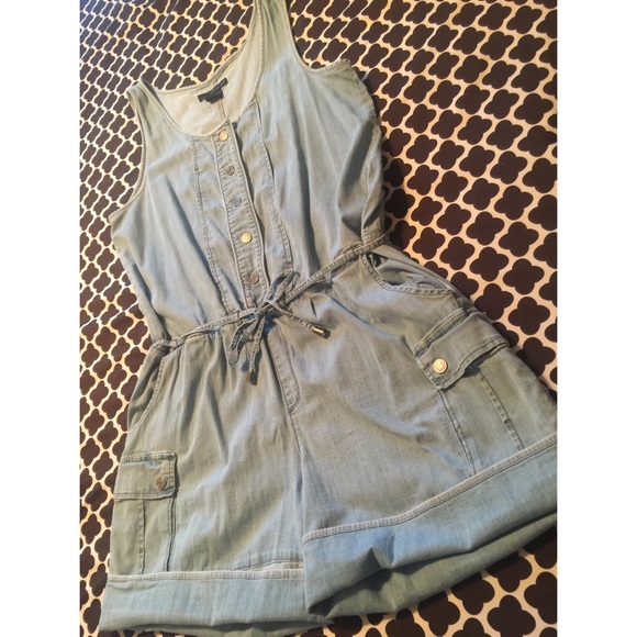 💙Calvin Klein Light Denim Romper 💙