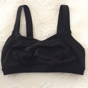 Lululemon black sports bra size 6