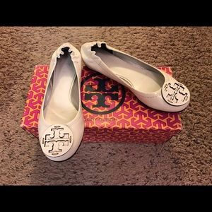 tory burch white patent reva ballet flats sz 5.5