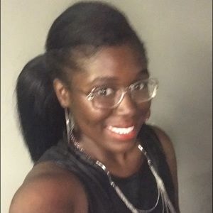 Meet your Posher, Jasmin