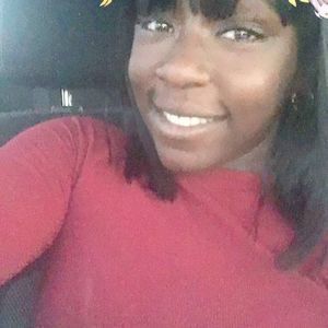 Meet your Posher, Domonique