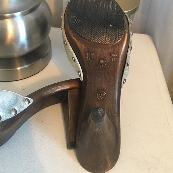 ALDO silver heels - Picture 3 of 4