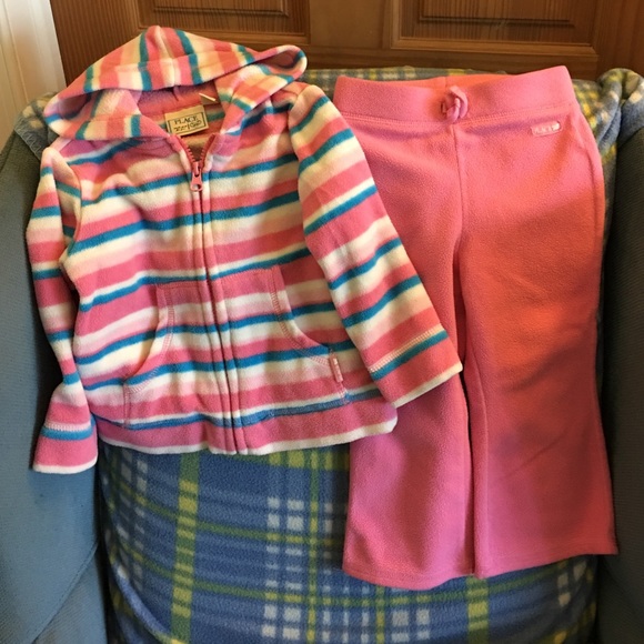 Adorable girls fleece hoodie and pant set!