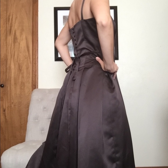 FLASH SALE ! VERA WANG Mocha Dress - Picture 2 of 4
