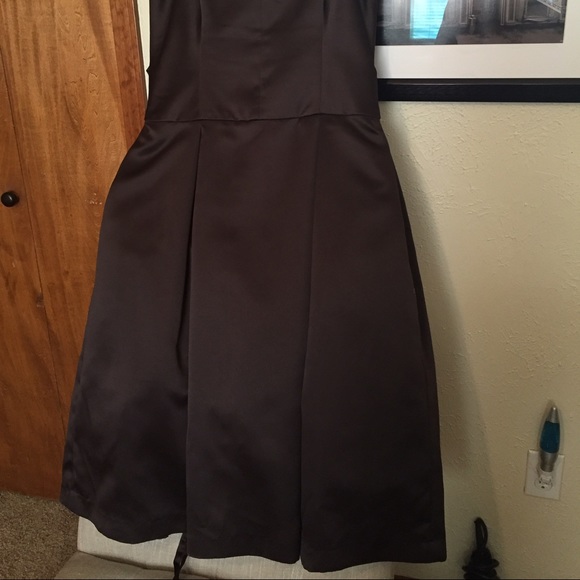FLASH SALE ! VERA WANG Mocha Dress - Picture 3 of 4