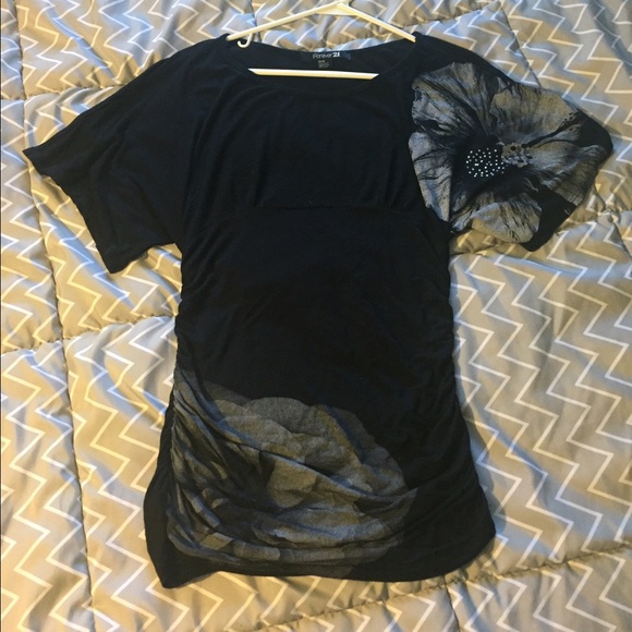 Stretchy Black & White w/ Flowers Shirt