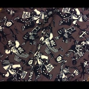Tall and Curvy LuLaRoe Halloween leggings