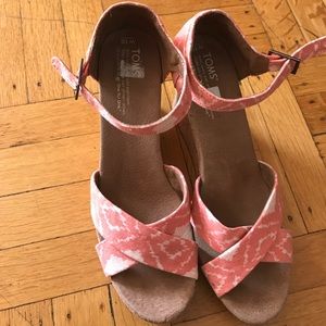 TOMS Sandals - wedges