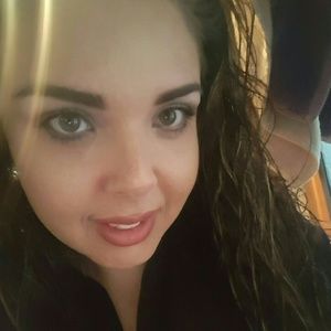 Meet your Posher, Azucena