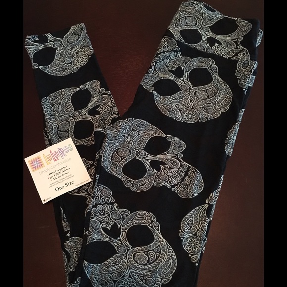LULAROE OS Paisley Skulls Halloween leggings Black