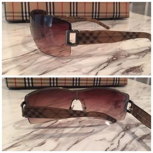 {{Burberry}} sunglasses EUC classic pattern
