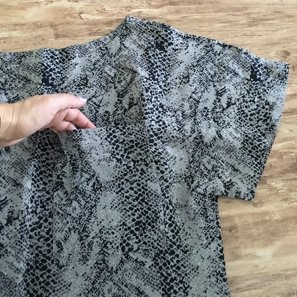 Tunic - Picture 2 of 4