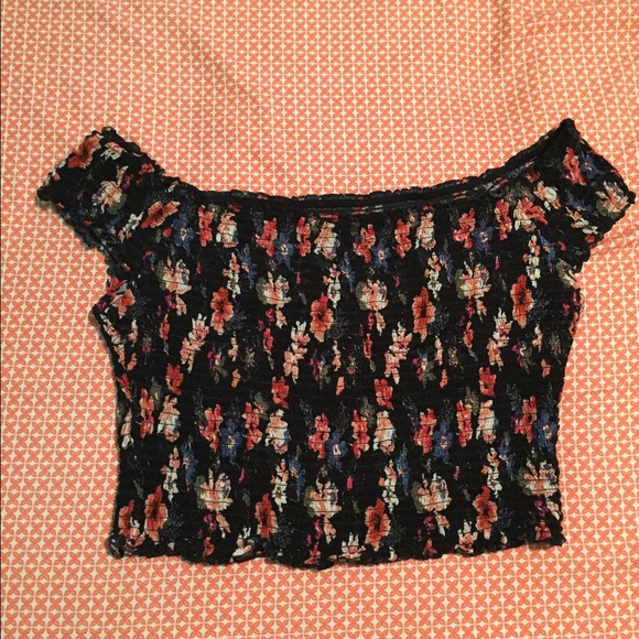 Smocked floral off shoulder crop top - Picture 3 of 3