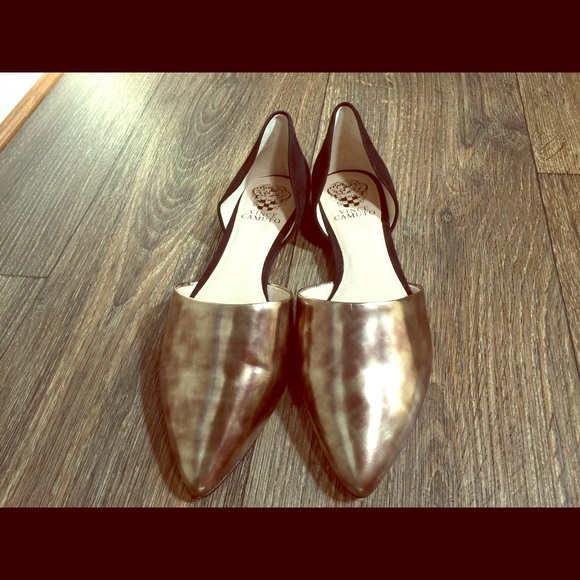 Vince camuto size 9/12 never worn