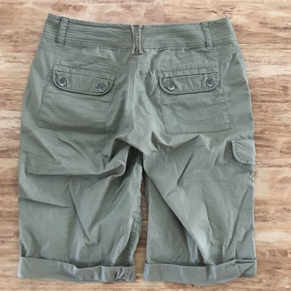 Shorts - Picture 4 of 4