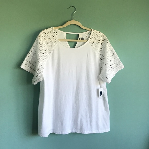 ✨Sale✨ NWT Old Navy White Top