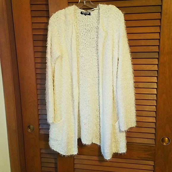 Fuzzy off white long sweater xl