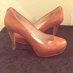 Michael Kors Pumps, lightly used. Size 8M.