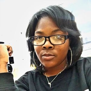 Meet your Posher, Natasha